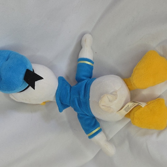 Disney Store Donald Duck 8" plush blue hat red bowtie angry face duck - Picture 7 of 13